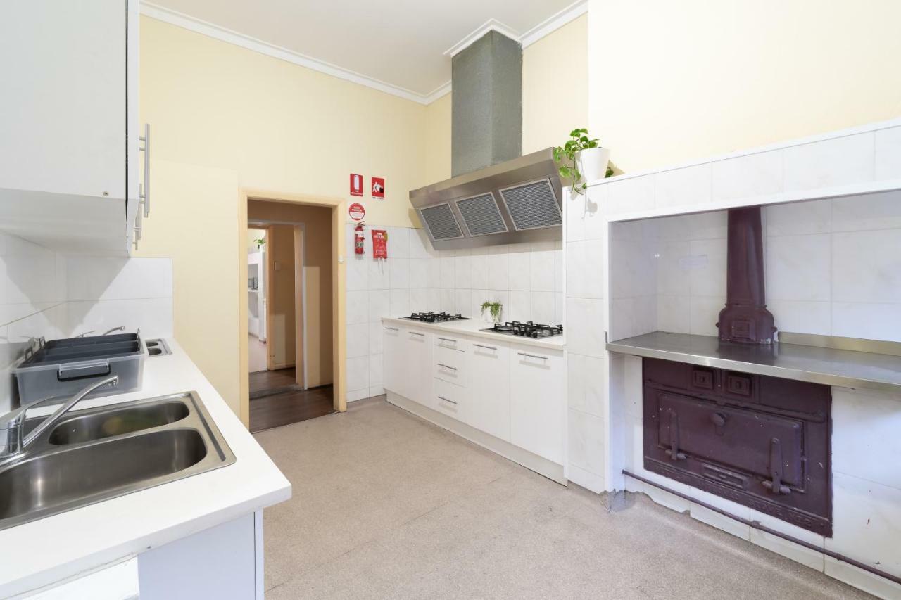 myOZexp Aberdeen Lodge Perth Buitenkant foto