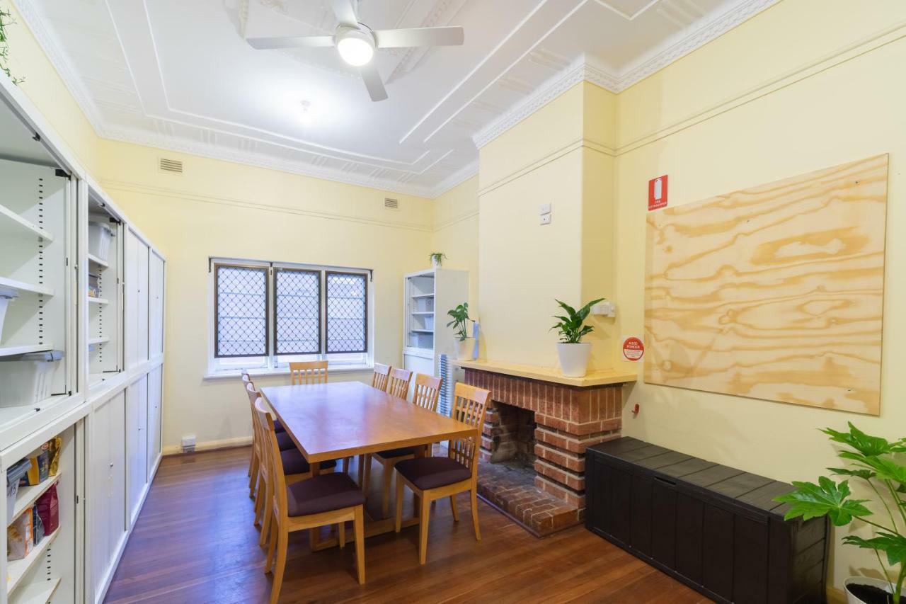 myOZexp Aberdeen Lodge Perth Buitenkant foto